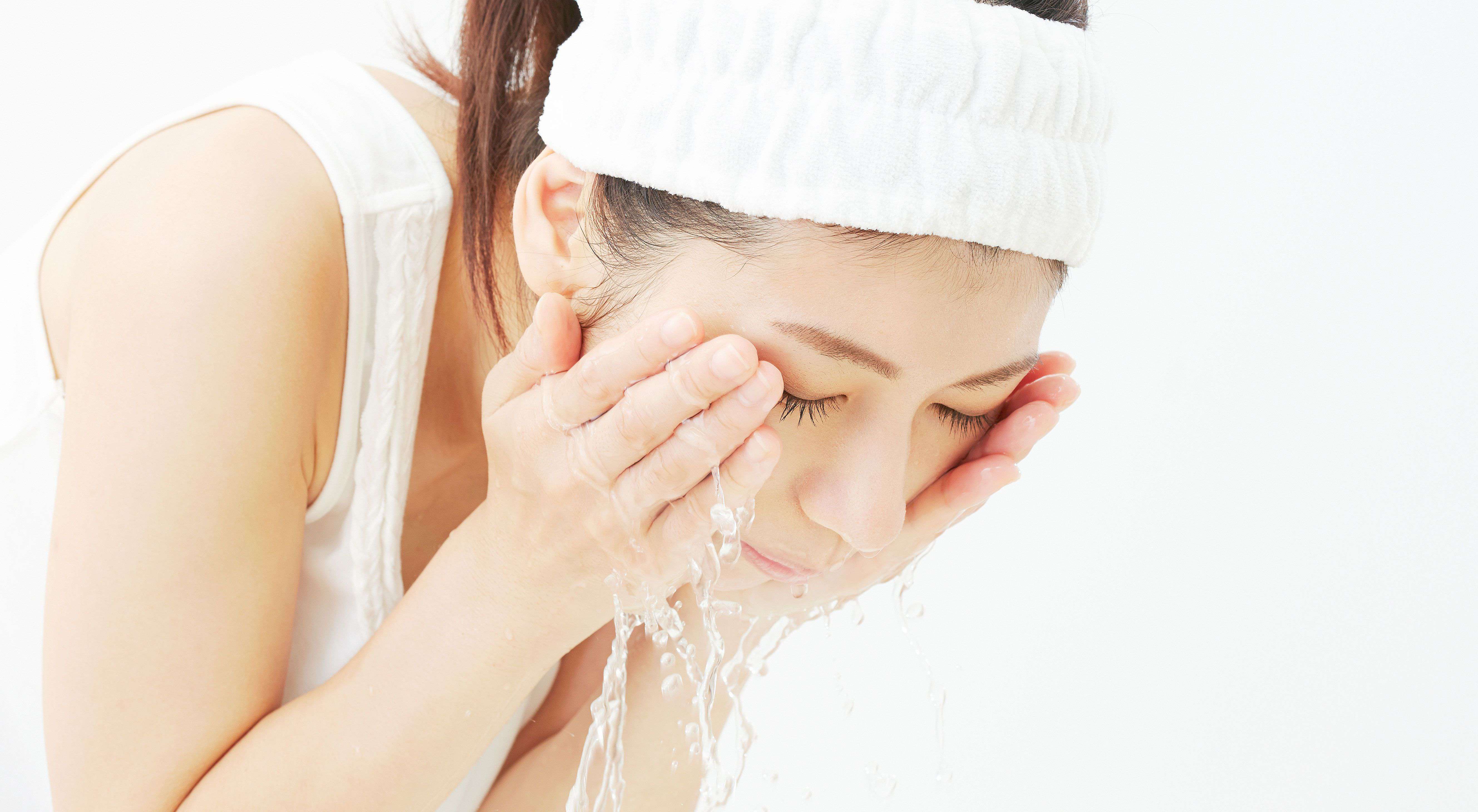 毛穴・ニキビ・乾燥ケアのファーストステップ｜肌質やタイプ別でおすすめの洗顔を紹介！